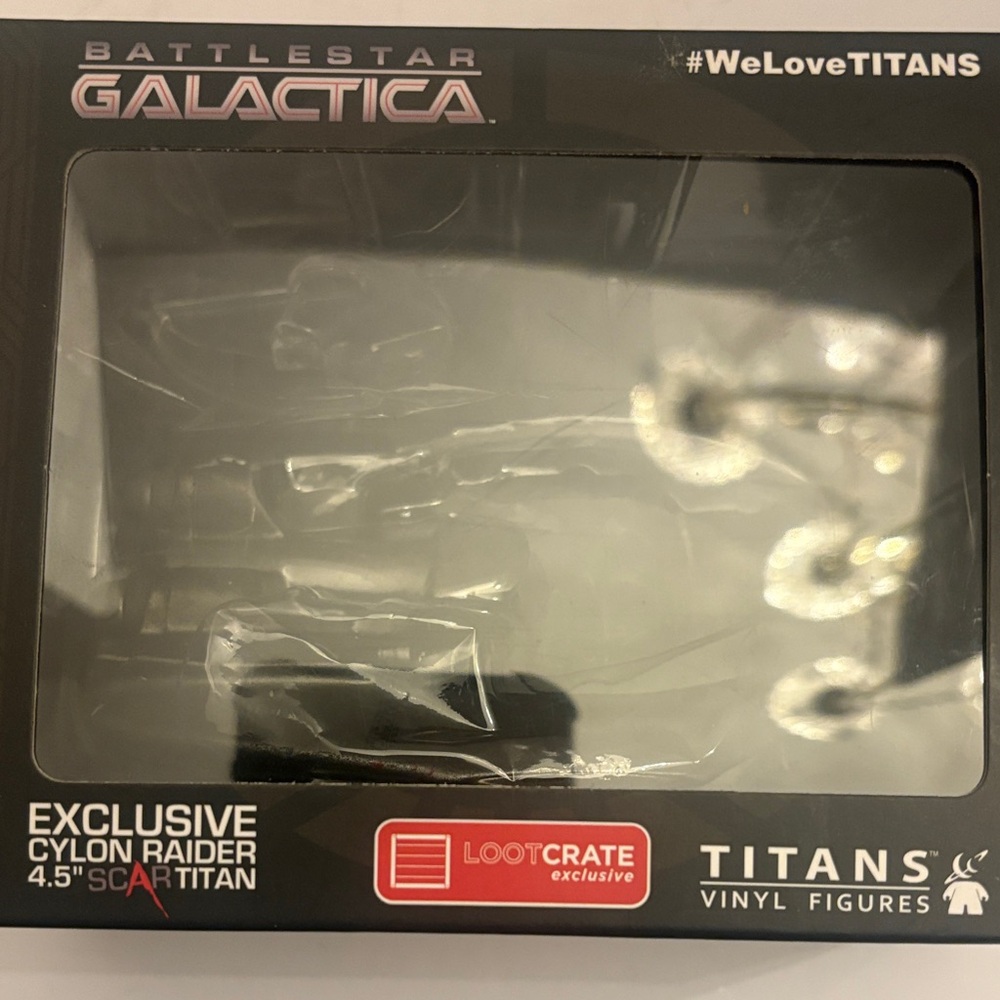 Titan Cylon Raider Vinyl Figure - Black and Gray
